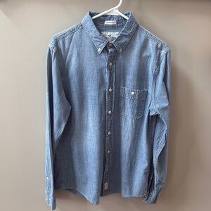 Men’s Hollister Chambray shirt size medium